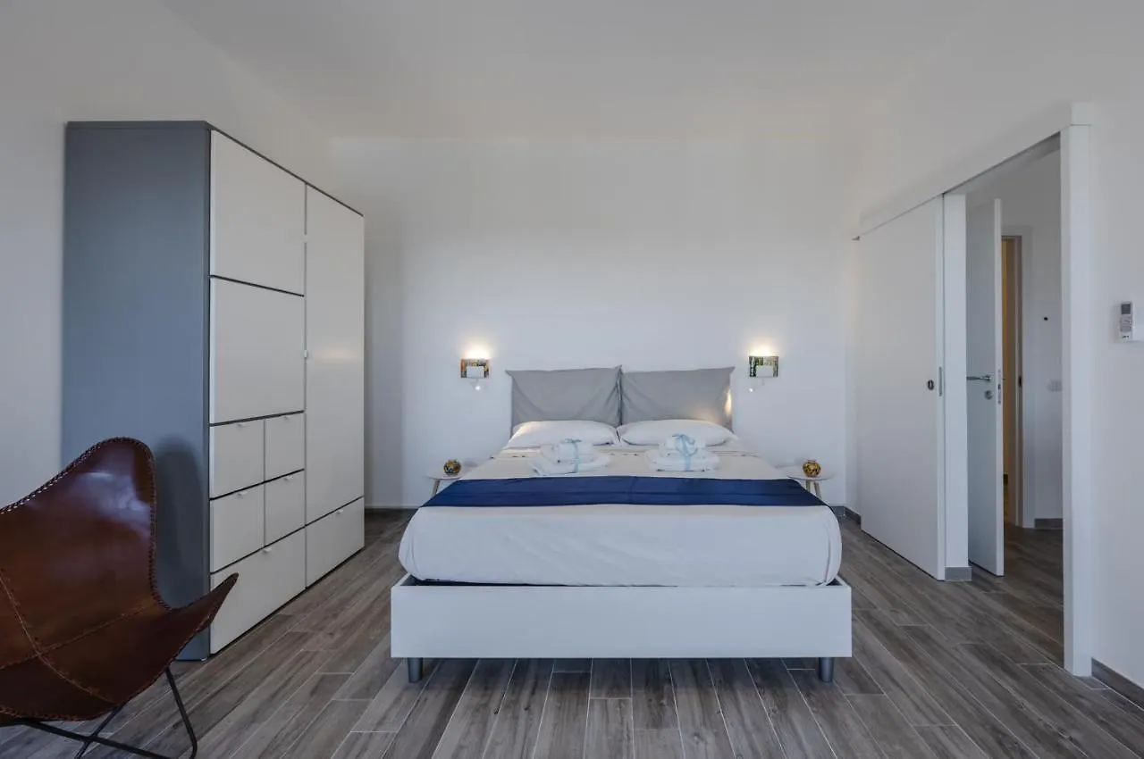 Licia & Tonino Apartments Near The Station 莱切 0*,  意大利